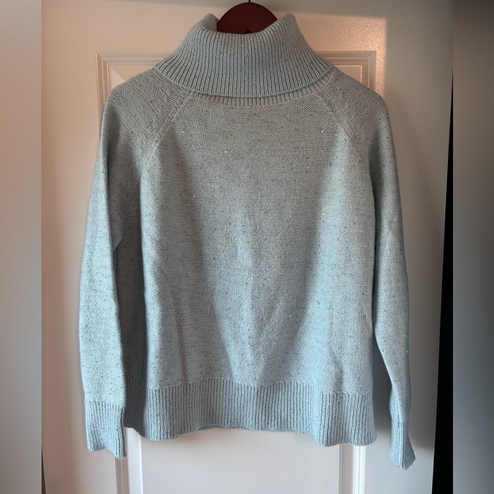 S’edge XS whistler sweater in ice blue NWT